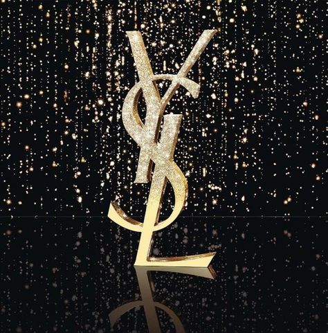 Saint Laurent Aesthetic, Wallpaper Iphone Pretty, Fashion Canvas Art, Louis Vuitton Iphone Wallpaper, Chanel Wallpapers, Bling Wallpaper, Fashion Background, Black Background Wallpaper, 背景 シンプル