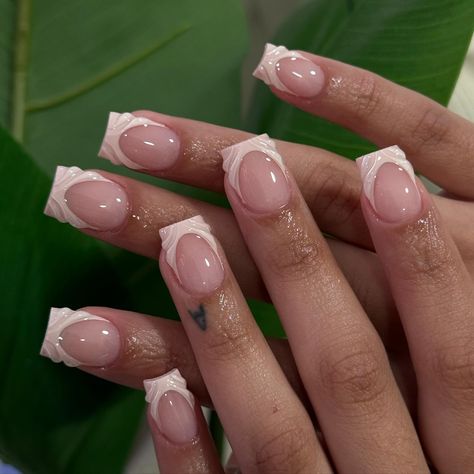 ✨ Wedding Gel X Nails, Plain Nail Designs Acrylic, French Nails With A Design, Short Nude French Tip Nails, Short White French Tip Nails With Design, Shorts Square Nails, Cute Short Nail Sets Fall, White French Tip Ideas, Cute Simple French Tip Nails