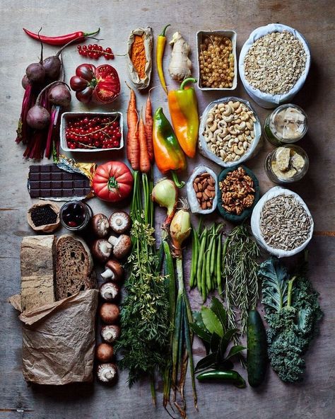 Whole Plant Based, Plant Based Foods, Food Photography Background, Salad Toppings, Photography Workshop, Healthy Groceries, Creative Class, Fruit And Veg, Base Foods