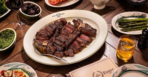 The quintessential New York meatery’s Sin City outpost has new menu offerings and more than $1 million worth of steaks. Peter Luger Steakhouse, Peter Luger, Dry Aged Steak, Caesars Palace Las Vegas, Bone In Ribeye, Las Vegas Food, Prime Steak, Vegas Food, Vegas Restaurants