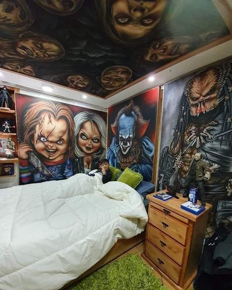 room Horror Bedroom Ideas, Horror Room Ideas, Horror Movie Room, Horror Bedroom, Movie Bedroom, Horror Home Decor, Horror Room, Halloween Bedroom Decor, Halloween Bedroom