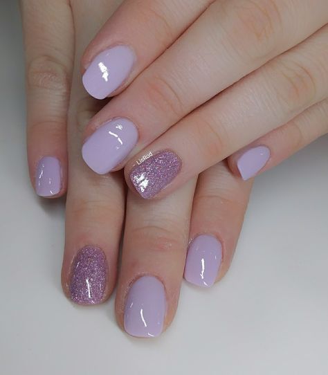 Purple Powder Dip Nails, Pink And Lilac Ombre Nails, Purple Nail With Glitter, Violet Dip Powder Nails, Sns Ideas Nails, Lilac Nails Dip Powder, Purple Dipping Powder Nails, Purple Dip Powder Nails Short, Trajni Lak Ideas