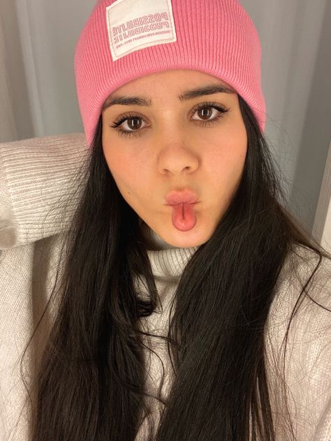 Duck Lips, Aesthetic Selfie, Duck Face, Face Aesthetic, Pink Hat, I Laughed, Winter Outfits, Lips, Ootd