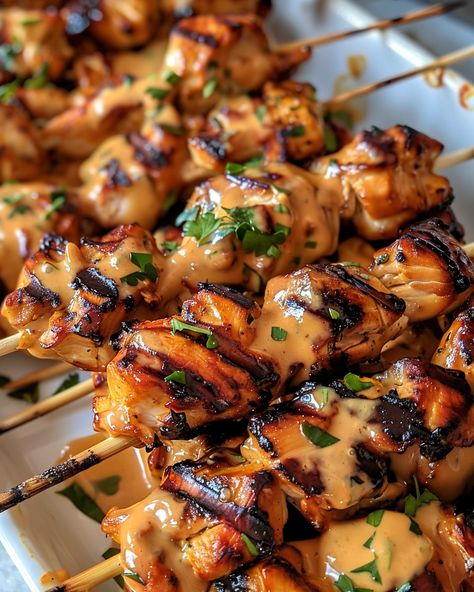 Air Fryer Skewers, Air Fryer Chicken Skewers, Pioneer Woman Recipes Chicken, Chicken Skewers Marinade, Spicy Chicken Skewers, Bang Bang Chicken Skewers, Sweet Spicy Sauce, Spicy Honey Chicken, Chicken Satay Skewers