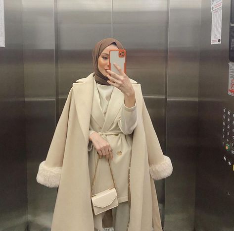 Modest Winter Outfits, Stile Hijab, Street Hijab Fashion, Modern Hijab Fashion, Stylish Hijab, Modest Fashion Hijab, Muslim Outfits Casual, Muslim Fashion Hijab Outfits, Hijab Style Casual