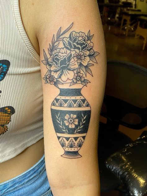 Calf Tattoos Traditional, Traditional Vase Tattoos Color, American Traditional Vase With Flowers Tattoo, Traditional Vase With Flowers Tattoo, American Traditional Flower Vase Tattoo, Vase Tattoo Color, Feminine Blackwork Tattoo, American Traditional Tattoos Women Black, Traditional Flower Pot Tattoo