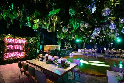 Product Launch Party, Tulum Party, Jungle Thema, Apricot Scrub, Neon Jungle, Nightclub Design, Tulum Wedding, Havana Nights, Jungle Party