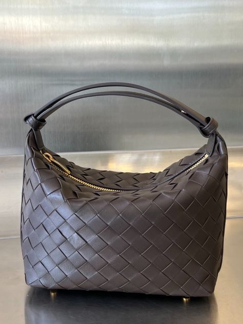 Colestore Bottega Veneta Small Wallace Shoulder Bag 22x13x9.5 Top Quality, Handbags, Newest Bag, Lowest Price. Whatsapp (+84) 562068220 - Instagram: colestore_ru #bags #fashion #shoes #style #accessories #handmade #handbags #shopping #onlineshopping #love #bagsforsale #fashionstyle #fashionista #leather #slingbag #purse #fashionblogger #luxury #backpack #clutch #totebag #baglover #trendy #viral #colestore #lowestprice #highquality #checkitbeforeshipping Bottega Wallace, Luxury Backpack, Quality Handbags, Handmade Handbags, Accessories Handmade, Bags Fashion, Style Accessories, New Bag, Sling Bag