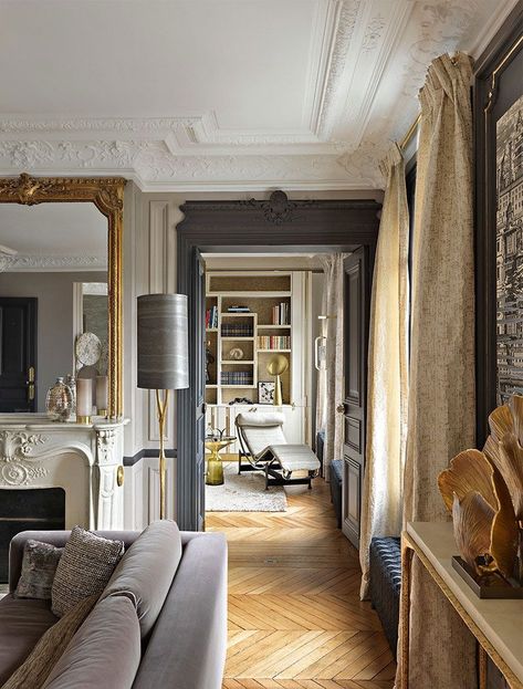 Parisian Living Room, Parisian Apartment Decor, Modern Parisian, Design Hall, Parisian Decor, French Apartment, Parisian Interior, Parisian Apartment, Paris Design