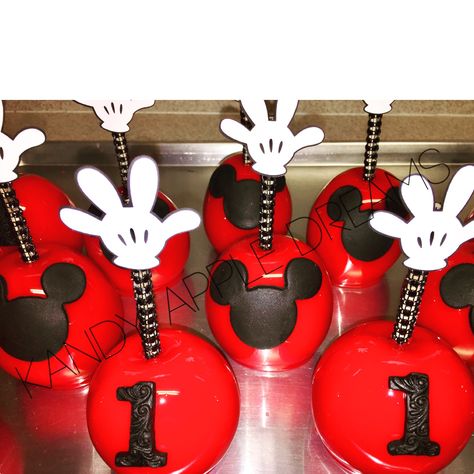 Mickey Mouse Caramel Apples, Mickey Mouse Candy Apples, Mickey Mouse Clubhouse Birthday Party Decorations, Mickey Mouse Theme Party, Gourmet Candy Apples, Treat Business, Mickey Mouse Birthday Decorations, Mickey Mouse Bday, Gourmet Caramel Apples