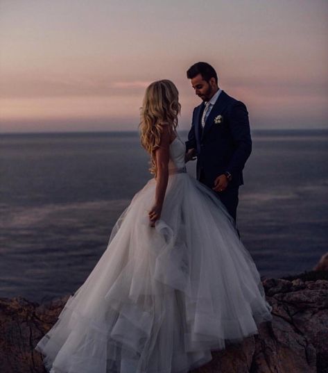 Beach Wedding Photo Ideas, Tali Photography, Lake Wedding Photos, Luxury Goals, Prettiest Beach, Brides Dresses, Nature Sunrise, Romantic Nature, Trend Ideas