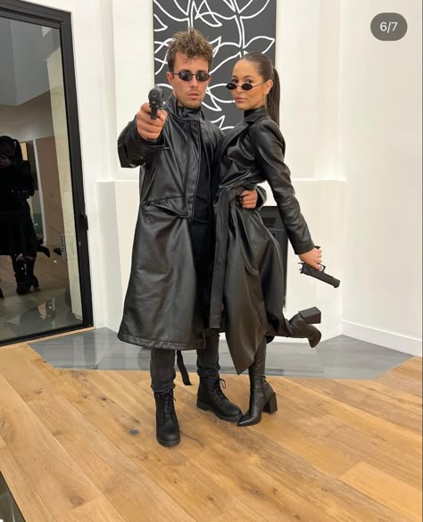 Spy Costume Couple, Matrix Group Costume, Trinity Costume Halloween, Matrix Womens Costume, John Wick Costume Female, 007 Costume Women, The Matrix Couple Costume, Trinity The Matrix Costume, Halloween Suit Costumes