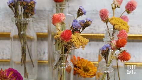 How To Dry Flowers, Flower Drying, Preserve Flowers, Drying Flowers, Dried Flowers Diy, Arts And Crafts For Adults, Dried Hydrangeas, Dry Flowers, Simple Flower