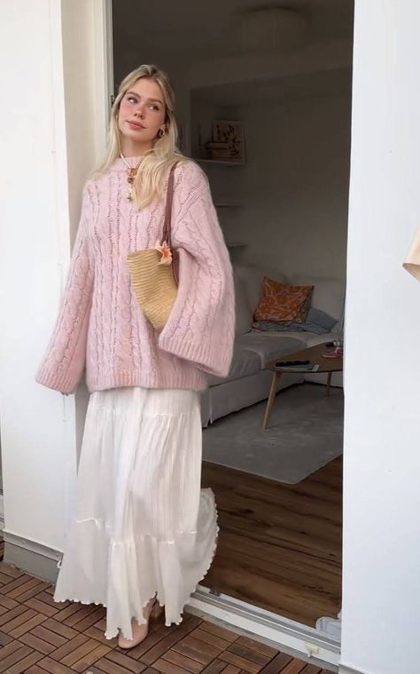 Spain Inspo Outfits, Feminine Winter Outfits Girly, Modest Outfit Ideas, Cute Modest Outfits, Modest Fits, Mode Casual, Looks Street Style, Modest Clothing, Hijabi Fashion