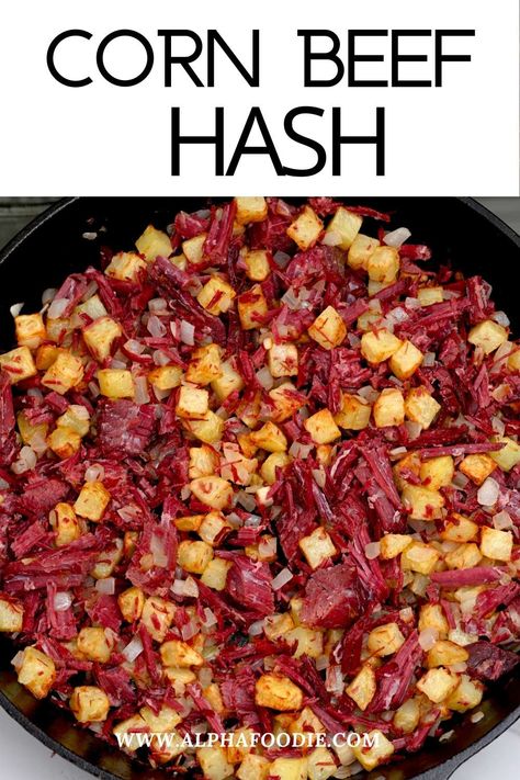 The perfect dish for when you don’t know what to make, this Irish-American corned beef hash recipe is packed with pantry staples and ready in just fifteen minutes. Corned Beef And Potatoes, Corn Beef Hash, Corned Beef Soup, Easy Corned Beef, Corned Beef Leftovers, Beef Hash Recipe, Corned Beef Hash Recipe, Homemade Corned Beef, Canned Corned Beef