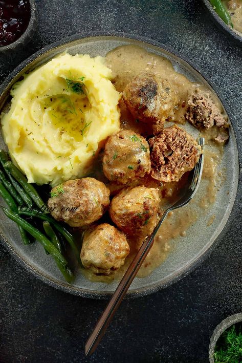 Swedish Meatballs Crockpot, Meatballs Crockpot, Meatball Recipes Crockpot, Con Carne Recipe, Crock Pot Meatballs, Homemade Meatballs, Swedish Meatballs, Homemade Taco Seasoning, Meatloaf Recipes