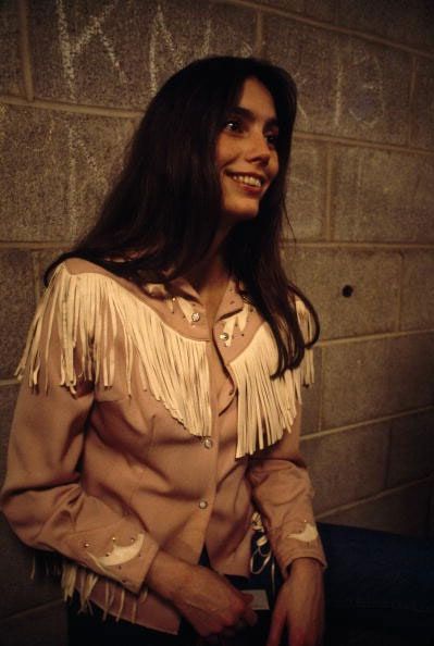 68th Birthday, Gram Parsons, Emmylou Harris, Linda Ronstadt, 70s Inspired Fashion, Country Music Singers, I Need To Know, Country Singers, Female Singers