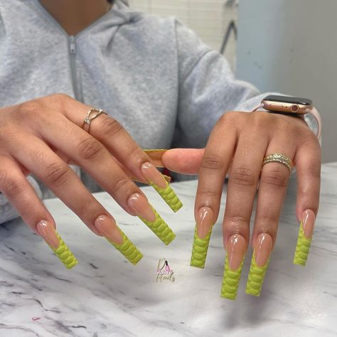 Fun Green Nails, Green Crocs, Luv Nails, Tapered Square Nails, Acrylic Toe Nails, Drip Nails, Dope Nail Designs, Long Acrylic Nails Coffin, Exotic Nails