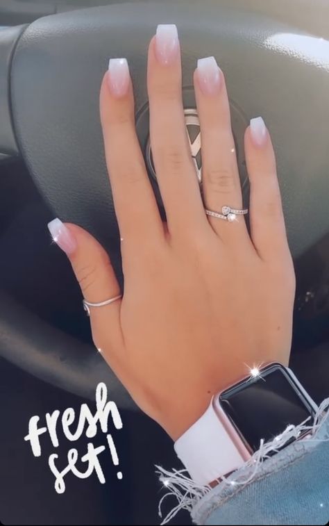 Short Coffin Ombré Nails, White And Pink Ombre Acrylic Nails, Pink White Ombré Nails, Short Ombré Acrylic Nails, French Tip Ombre Nails Coffin, White Tip Acrylic Nails Coffin, Short Coffin Shape Nails Ombre, Light Pink Ombre Nails Coffin, Ombre Nails Square Short