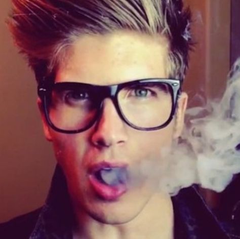 Joey Graceffa... hot! I just watched this video yesterday :) Jack Harries, Tyler Oakley, Daniel Preda, Gabbie Hanna, Ed Sheeran Love, Escape The Night, Joey Graceffa, Shane Dawson, Let's Get Married