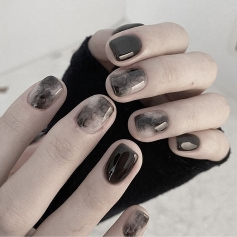 Dark Minimalist Nails, Grunge Short Nails, Rocker Nails, Minimal Nails Art, Mens Nails, Asian Nails, Retro Nails, Gothic Nails, Hippie Nails