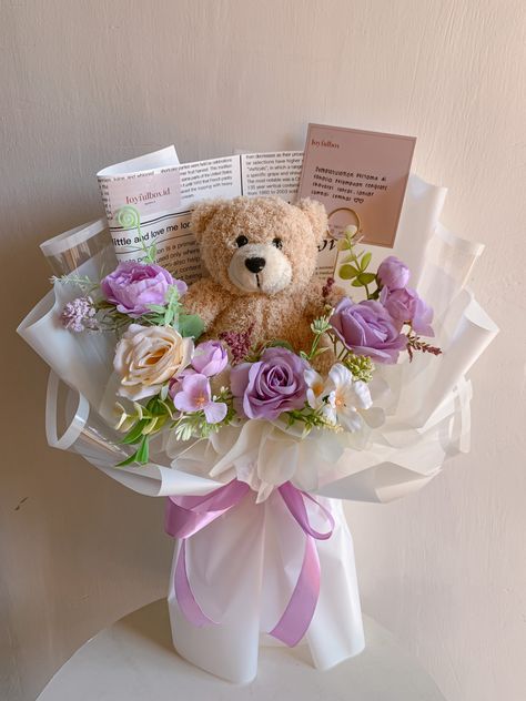 Stuffie Bouquet, Snack Flower Bouquet, Bouquet With Teddy Bear, Teddy Bouquet, Plushie Bouquet, Balloon Decorations Without Helium, Teddy Bear Bouquet, Bear Bouquet, Bloom Box