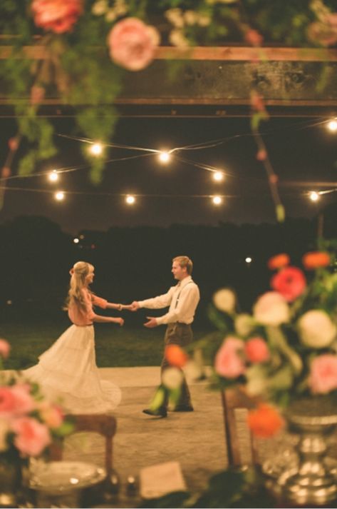 First Dance, Foto Inspiration, Wedding Pics, Here Comes The Bride, Event Styling, Health Diet, Rehearsal Dinner, Wedding Bells, Marry Me