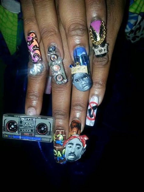 Hip hop flash back Hip Hop Nails, Nails Design Simple, 80s Hip Hop, Streetwear Inspiration, Racun Shopee, Nail Pictures, Simple Nail Designs, Nails Acrylic, Acrylic Nail Designs