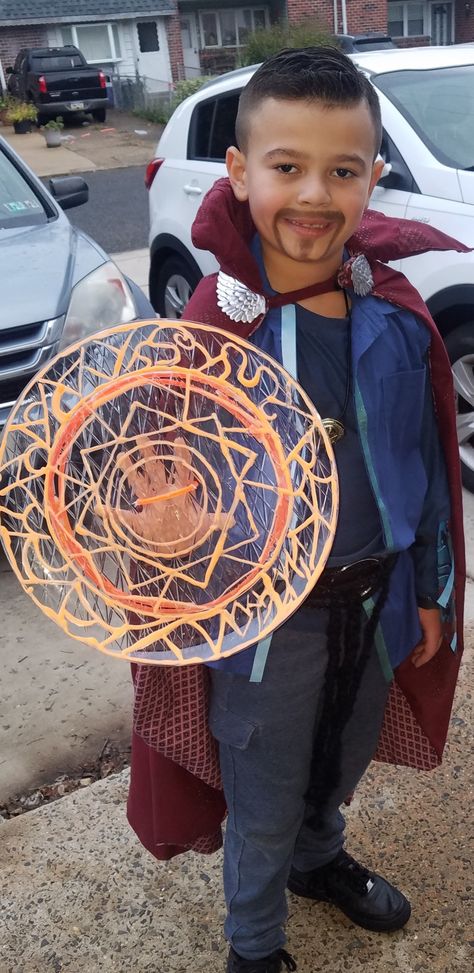 Diy Dr Strange Costume, Dr Strange Cosplay Diy, Doctor Strange Costume, Dr Strange Costume, Diy Costume, Dr Strange, Cosplay Diy, Family Costumes, Halloween 2024