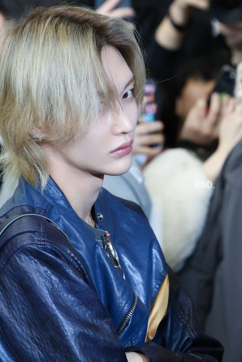 Shape Jawline, Wonbin Airport, Pretty Blonde, Wonbin Riize, Japan Music, Music Station, Won Bin, Side Profile, Face Shape