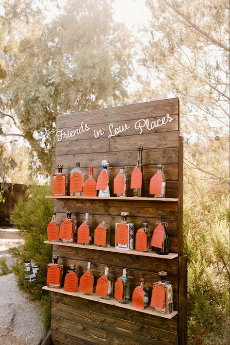 Western Engagement Party Ideas, Western Wedding Decor Ideas, Western Wedding Arbor, Western Wedding Spring, Western Wedding Food, Spaghetti Western Party, Western Wedding Bar Ideas, Western Wedding Reception Ideas, Western Seating Chart