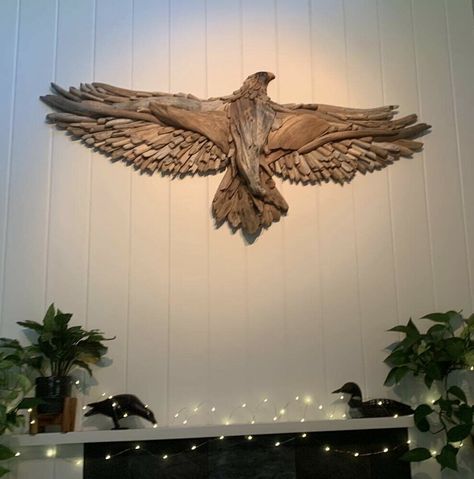 Driftwood Sculpture Ideas, Driftwood Animals, Driftwood Art Sculpture, Driftwood Sculptures, Flower Petal Art, Eagle Wall Art, Driftwood Diy, Driftwood Art Diy, Driftwood Ideas