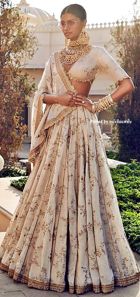 Sabyasachi Mukherjee. Photo by Errikos Andreou. Sabyasachi Organza Lehnga, Sabyasachi Beige Lehenga, Floral Sabyasachi Lehenga, Sabyasachi Lehenga Bridal White, Sabyasachi Cream Lehenga, Sabyasachi Bridesmaid Lehenga, Pastel Sabyasachi Lehenga, Simple Bridal Lengha, Sabyasachi White Lehenga