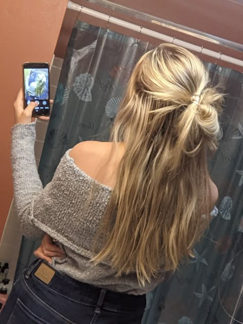 Half Up Half Down Messy Bun, Half Up Half Down Hair Bun, Messy Half Up Half Down, Half Up Half Down Messy, Lazy Hair, Lazy Hairstyles, Cute Hair Colors, Hair Bun Tutorial