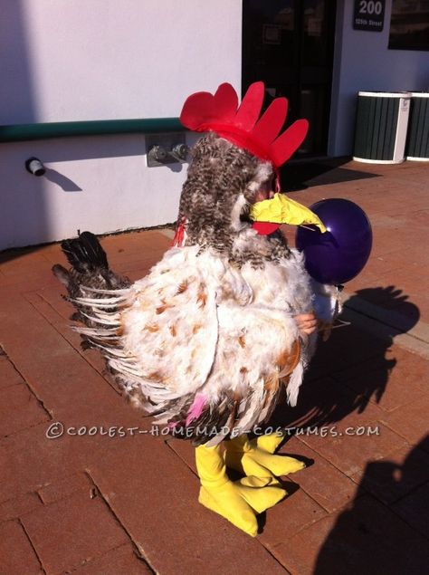 A Chicken So Realistic, She Almost Laid an Egg! Diy Chicken Costume Women, Chicken Fancy Dress, Chicken Costume Diy, Chicken Costume Kids, Rooster Costume, Egg Costume, Chicken Halloween, Chicken Costume, Cardboard Costume