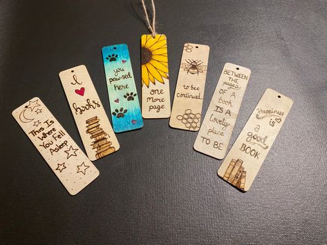 How To Make Book, Birthday Room Decorations, How To Varnish Wood, Creative Bookmarks, Hand Burn, Wood Burning Crafts, Book Marks, Wood Burning Art, How To Make Bookmarks