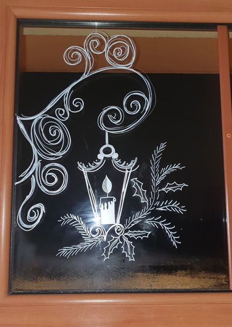 Chalk Windows Christmas, Christmas White Pen Window, Christmas Window Display Chalk Pen, Mirror Christmas Drawing, Xmas Window Drawing Ideas, Window Xmas Painting, Window Drawing Christmas Ideas, Simple Window Painting Ideas Christmas, Traditional Christmas Window Display