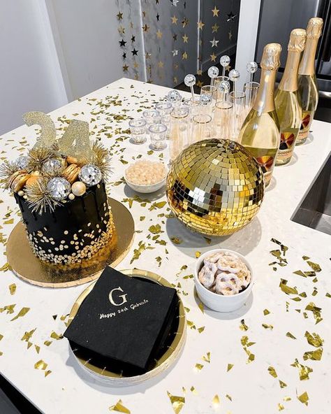 Golden Birthday Appetizers, Golden 24th Birthday, Champagne Gold Birthday Theme, 31st Golden Birthday Ideas, Youre So Golden Birthday, Golden Birthday One Year Old, 19th Golden Birthday Ideas, 27th Golden Birthday Ideas, 25th Golden Birthday Ideas