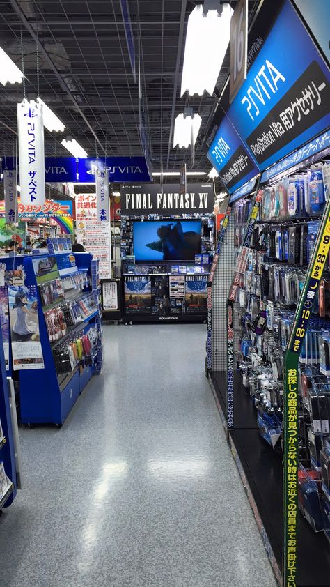 Game Store, Late Night, Cheeseburger, Game Room, Playstation, Video Game, Times Square, Video Games, Japan