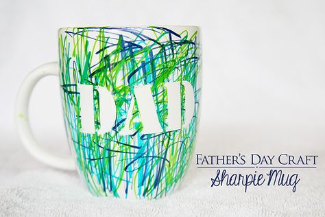 DIY Father's Day Sharpie Mug Dad Birthday Gift From Kids, Fathers Day Gifts From Kids, Diy Father's Day, God Daughter, Easy Fathers Day Craft, Gifts From Kids, Grandpa Birthday Gifts, Grandpa Birthday, Sharpie Mug