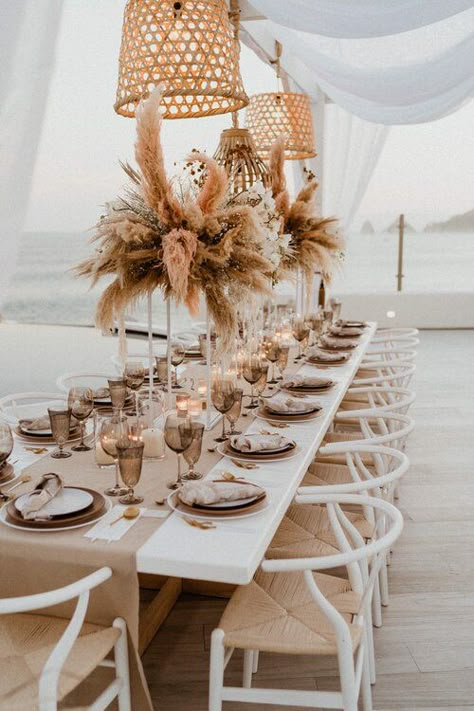 Cliffside Wedding, Dream Beach Wedding, Tafel Decor, Cabo Wedding, Dream Wedding Decorations, Boho Beach Wedding, Beige Wedding, Boho Wedding Inspiration, בר מצווה