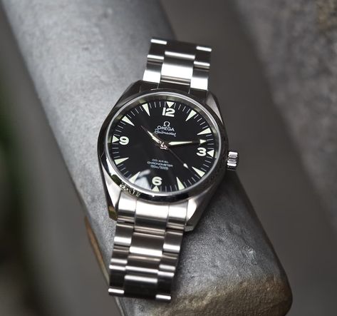 Omega Railmaster, James Bond Style, Retro Watches, Automatic Watches For Men, Vintage Omega, Modern Watches, Buy Watches, Watch Collection, Automatic Watch