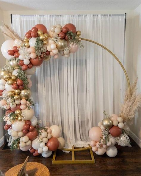 Round Balloon Stand, Balloons On Backdrop Stand, Gold Circle Balloon Backdrop, Balloon Garland On Round Stand, Wedding Backdrop Reception Balloons, Round Hoop Backdrop, Bridal Shower Round Backdrop, Wedding Ring Backdrop, Round Backdrop With Balloons And Flowers