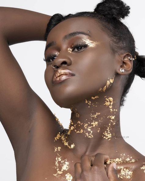 Bodypainting, Gold Flake Makeup, Liquid Gold Makeup, Gold Goddess Makeup, Gold Leaf Makeup, Golden Goddess Makeup, Gold Foil Makeup, Honey Photoshoot, Gold Face Paint