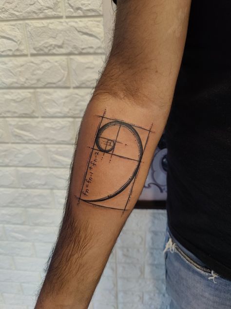 Fibonacci
Fibonacci series
Tattoo
Art Fibanocci Tattoos, Fibbonaci Tattoo, Formula Tattoo, Fibonacci Spiral Tattoo, Fibonacci Series, Tricep Tattoo, Golden Ratio Tattoo, Inside Bicep Tattoo, Spiral Tattoo