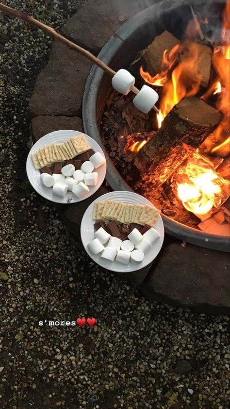 Winter Camping Food, Better Than The Movies, Dream Dates, Fingerfood Party, Cute Date Ideas, Camping Aesthetic, Friend Activities, Summer Fun List, Summer Plans