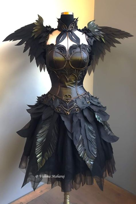 Goth Couture, Raven Dress, Raven Cosplay, Artistic Ideas, Fair Outfits, Fairy Clothes, Fantasy Dresses, Fantasy Gowns, Fantasias Halloween