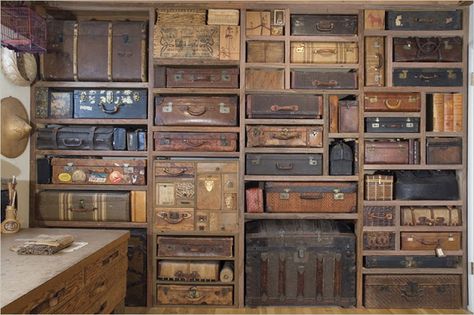 Dishfunctional Designs: Creative Uses for Vintage Suitcases-no, I would never get hubby to build this one for me!!! Akita, Suitcase Storage, Old Suitcases, Vintage Suitcases, Artistic Installation, Vintage Suitcase, Vintage Luggage, Wall Storage, Suitcases