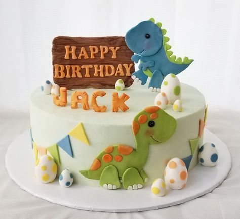 Dainosor Birthday Cake, Cake Designs Dinosaur, Dino Birthday Cake Ideas, Dinosaur Bday Cake, Simple Dinosaur Cake Ideas, Dinasour Birthday Ideas Cake, Dinasour Cake Ideas Boys, Dinosaur Cake For Boys 4th Birthday, Dino Birthday Cake Simple