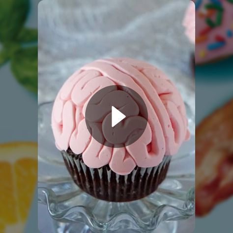 Brain Cupcakes!? - Tasty | Snapchat Brain Cupcakes Halloween, Halloween Cupcakes Ideas, Brain Cupcakes, Mongolian Chicken, Cupcakes Halloween, Pasta Chips, Cupcakes Ideas, Gourmet Breakfast, Potato Heads